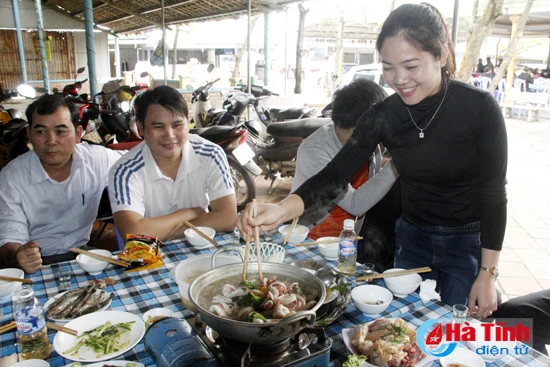 nao nuc mua du lich bien