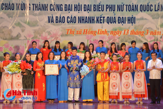 lien hoan hat ru va hat dan ca mung thanh cong dai hoi phu nu toan quoc