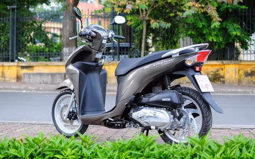 yamaha janus ban dac biet thach thuc honda vision o viet nam