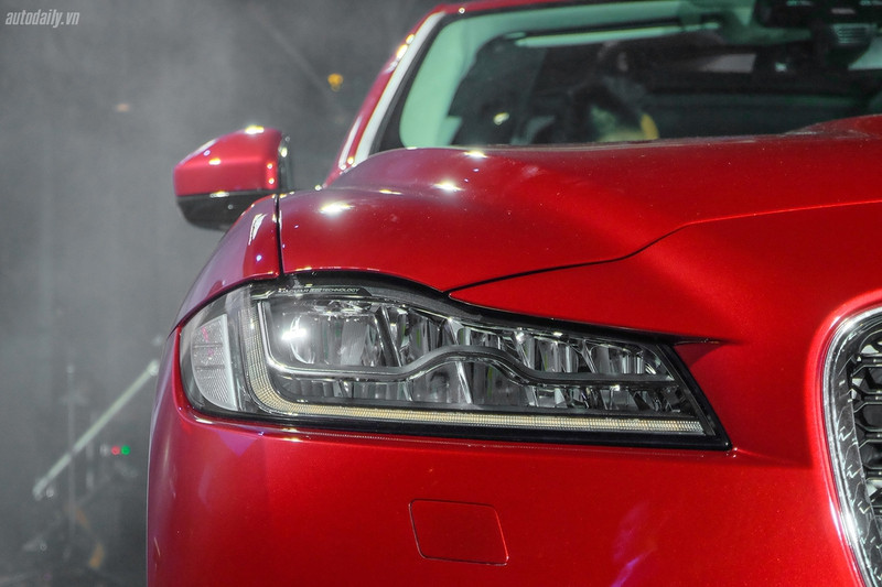 Chi tiết SUV hạng sang Jaguar F-PACE vừa ra mắt tại Việt Nam ảnh 5 chi tiet suv hang sang jaguar f pace vua ra mat tai viet nam