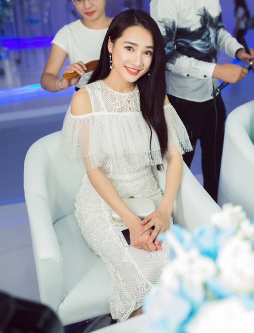 10 my nhan viet mac dep nhat tuan