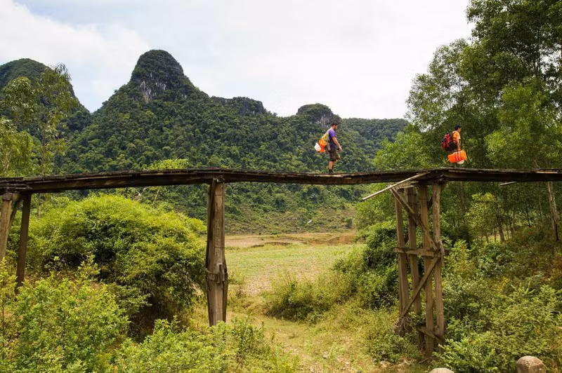 mo mot loat tour theo dau chan kong