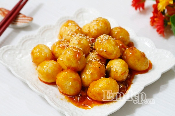 10 phut lam trung cut sot chua ngot don gian ngon com