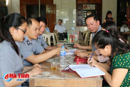 tieu huy gan 500 lit ruou trang khong ro nguon goc