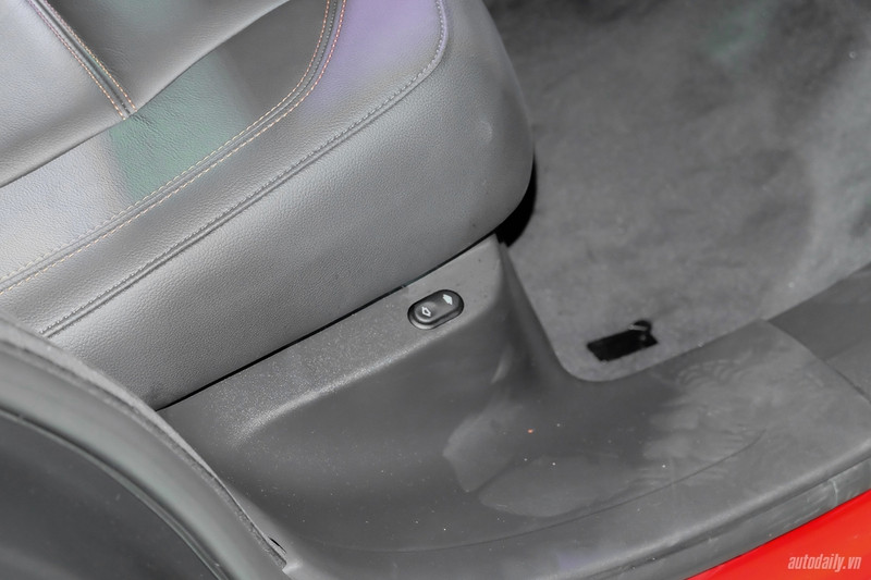 Chi tiết SUV hạng sang Jaguar F-PACE vừa ra mắt tại Việt Nam ảnh 12 chi tiet suv hang sang jaguar f pace vua ra mat tai viet nam