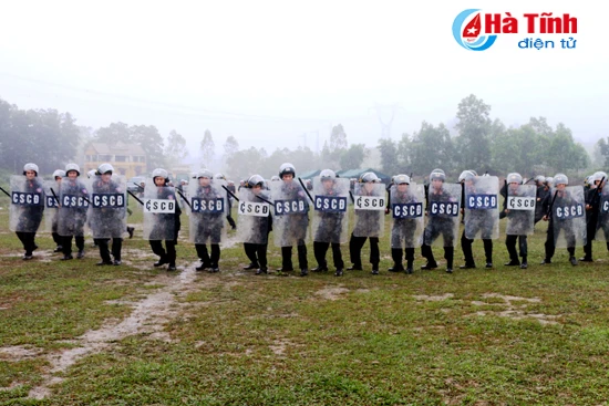 canh sat co dong dam bao san sang chien dau moi tinh huong
