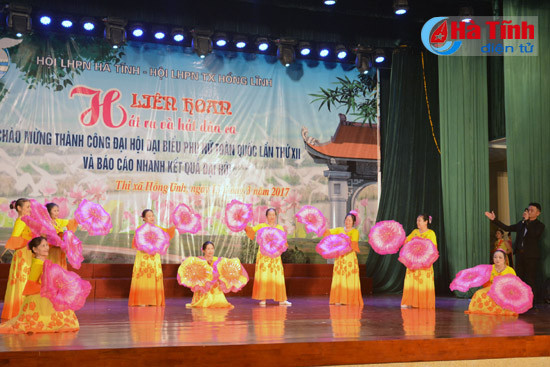 lien hoan hat ru va hat dan ca mung thanh cong dai hoi phu nu toan quoc