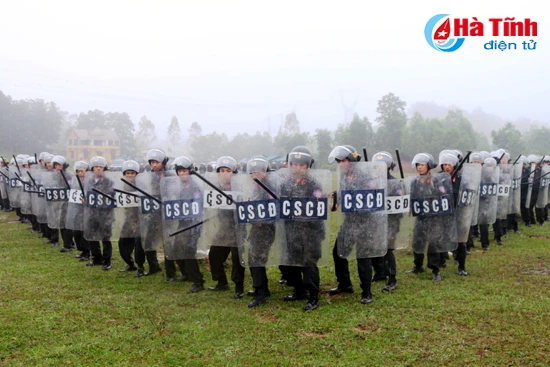 canh sat co dong dam bao san sang chien dau moi tinh huong