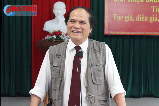 ra mat tieu thuyet lich su trong voi co quoc viet ve bac ho