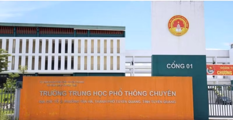 Trước giờ chốt đăng ký nguyện vọng 14/7: Thí sinh Chuyên Tuyên Quang sẽ ra sao?
