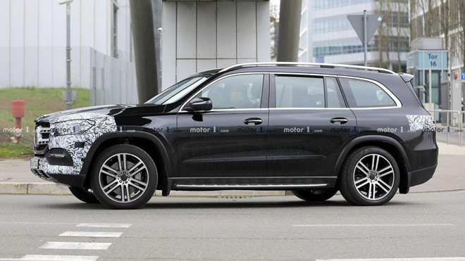 Mercedes-Benz GLS-Class 2020 mới lộ ảnh thực tế trước ngày ra mắt