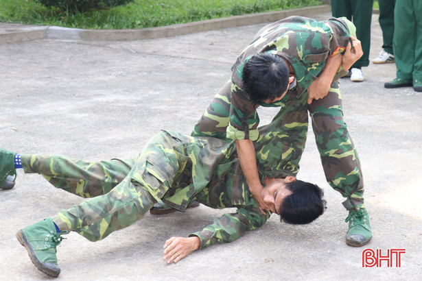 Đồn Biên phòng Lạch Kèn ra quân huấn luyện đầu năm