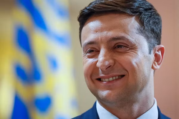 Nhờ Facebook, chính trị gia kiêm diễn viên hài nắm cơ hội thành Tổng thống Ukraine