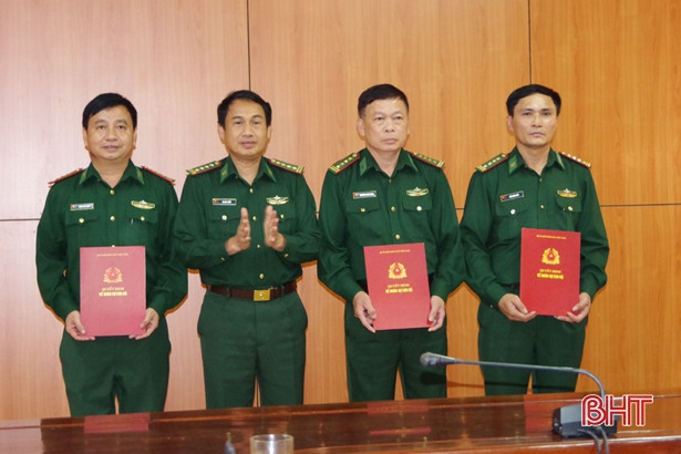 Trao Huân chương Bảo vệ Tổ quốc cho 12 CBCS Biên phòng Hà Tĩnh