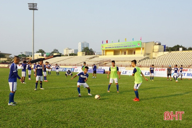 Vòng 2 Giải hạng Nhất quốc gia: Hồng Lĩnh Hà Tĩnh tự tin đánh bại CLB Huế