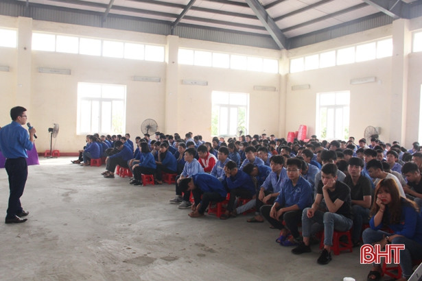 Thanh niên Cao đẳng công nghệ Hà Tĩnh với văn hóa giao thông