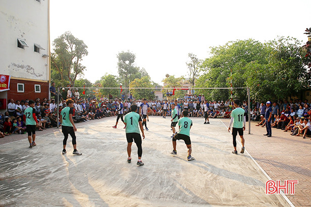 Thạch Bình nhất Giải Bóng chuyền nam TP Hà Tĩnh