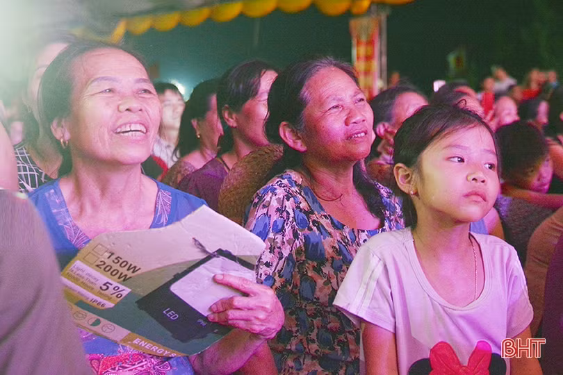 Đặc sắc đêm giao lưu văn nghệ “Tiếng hát từ cội nguồn”