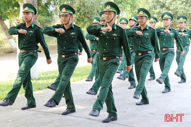 Đồn Biên phòng Lạch Kèn ra quân huấn luyện đầu năm