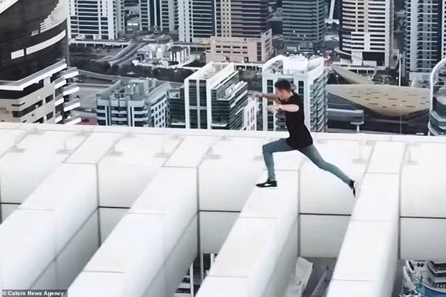 Những bức ảnh mạo hiểm nhất thế giới