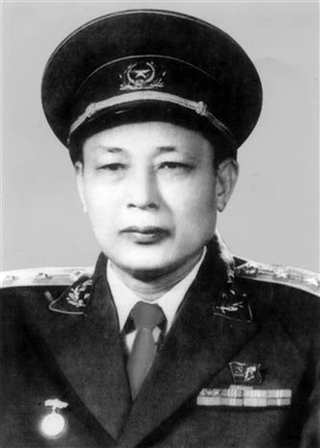 Lãnh đạo Đảng, Nhà nước dâng hương viếng Trung tướng Đồng Sỹ Nguyên