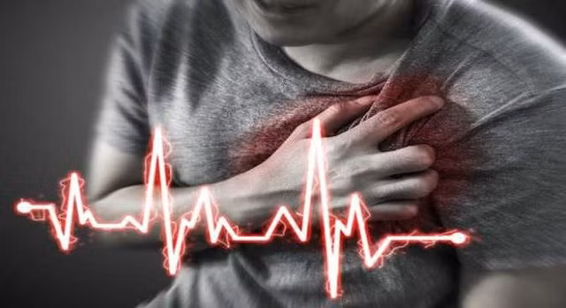 Ngủ trưa ngay sau khi ăn, dễ mắc ung thư, hại tim, tăng đột quỵ