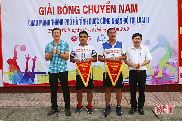 Thạch Bình nhất Giải Bóng chuyền nam TP Hà Tĩnh
