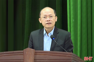 Phó Bí thư Thường trực Tỉnh ủy tiếp xúc cử tri tại xã Cẩm Lạc