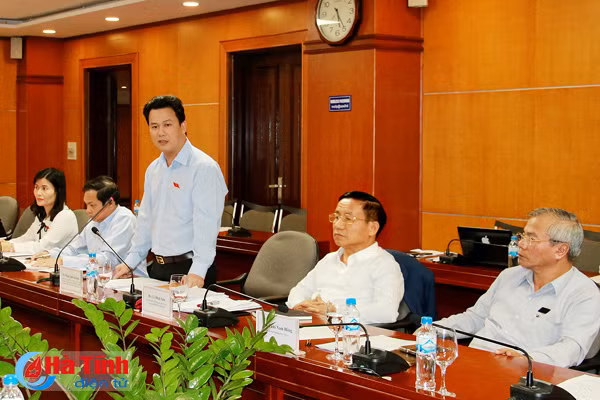 de nghi bo cong thuong kien nghi thu tuong xem xet dung khai thac mo sat thach khe