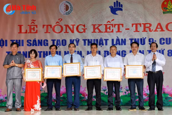 ha tinh khen thuong 49 giai phap sang tao khoa hoc ky thuat