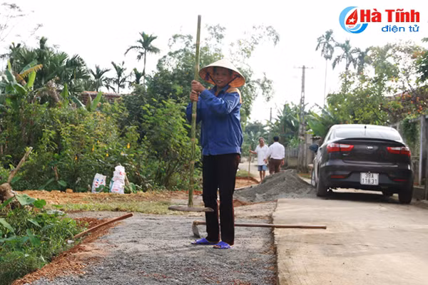 nhan dan trung loc mo hoi lam nong thon moi