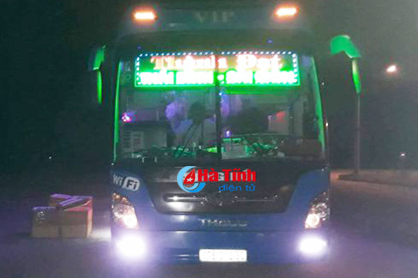 xich xe khach cho hon tan thit meo dong lanh khong ro nguon goc