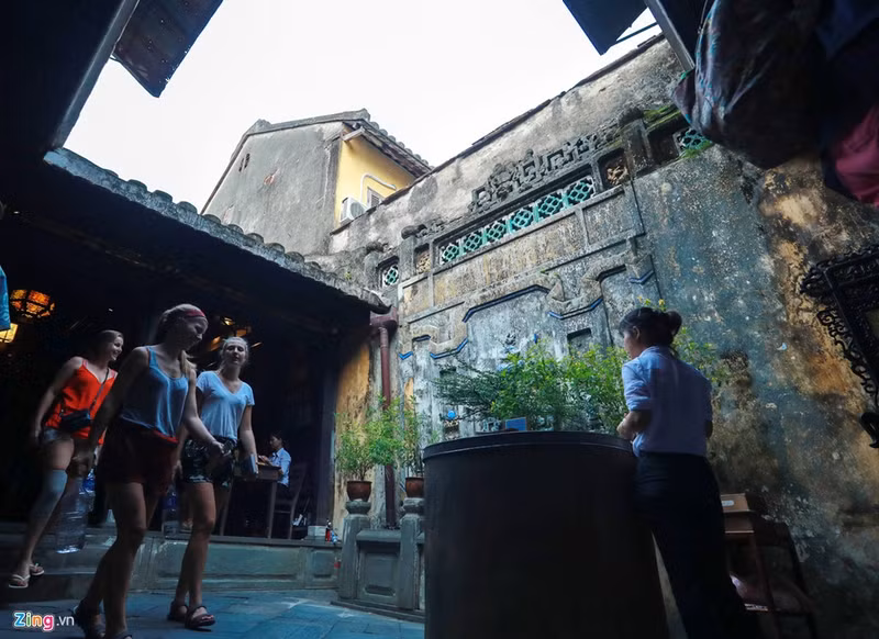 nha co hon 200 tuoi doc dao o hoi an