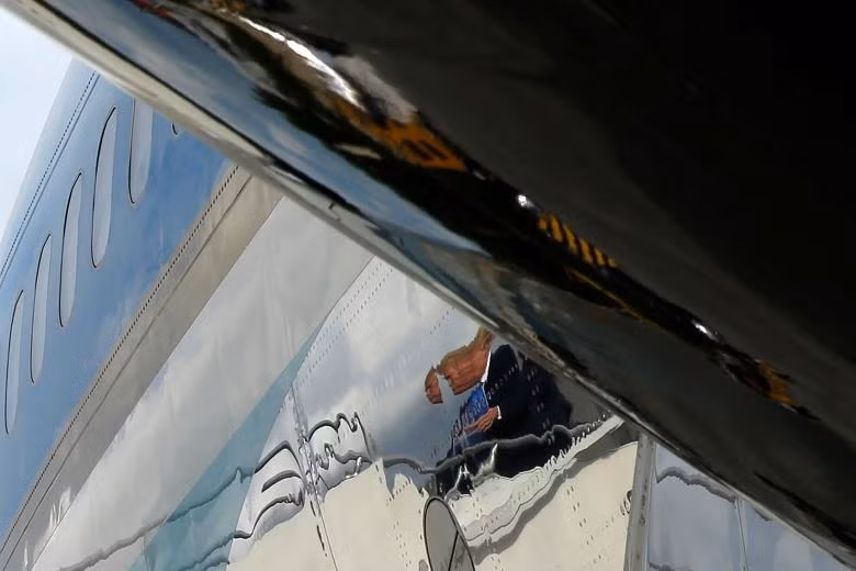 mat na danh lua iphone x cua bkav lot top anh tuan cua reuters