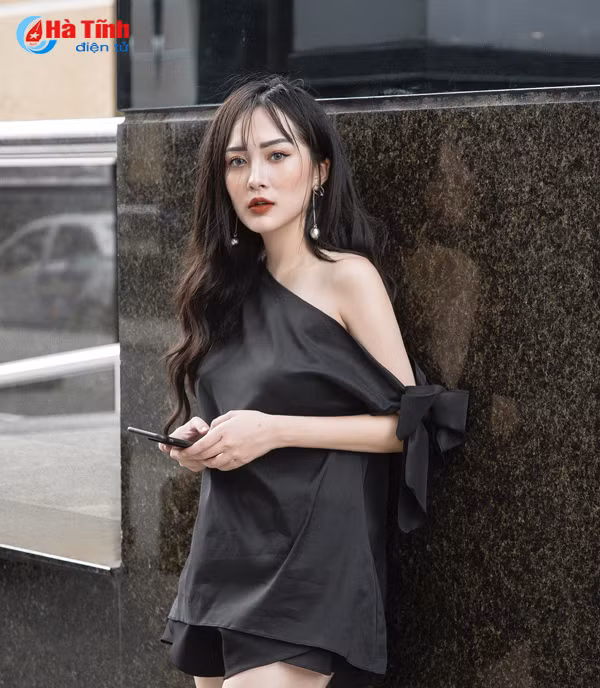 ngam thoi trang cuc chat cua hotgirl ha tinh tren instagram