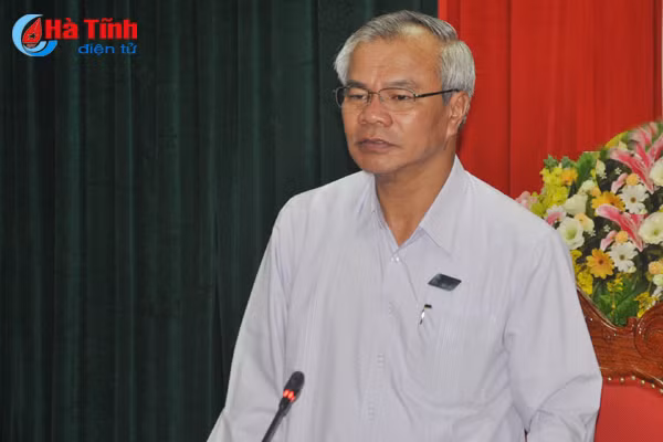 kien quyet xu ly htx yeu kem phat trien kinh te tap the theo huong ben vung