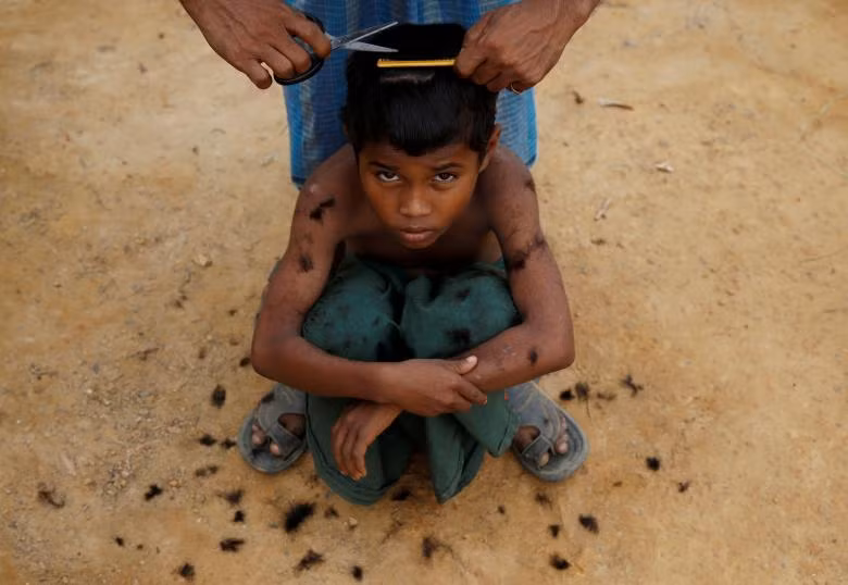 mat na danh lua iphone x cua bkav lot top anh tuan cua reuters