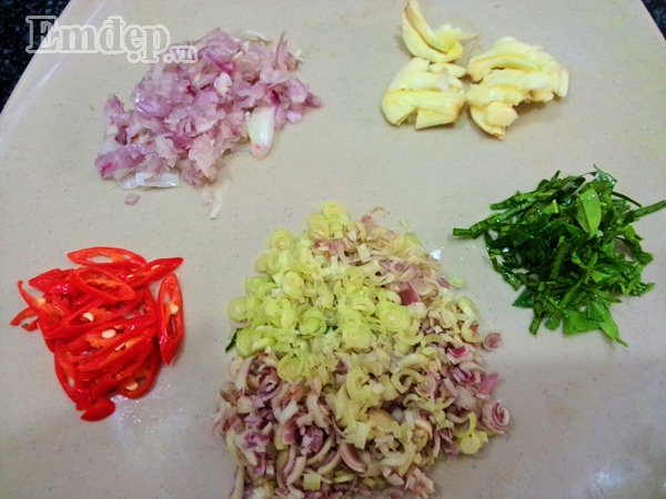 thit ba chi nuong la chanh thom ngon chi nhin thoi da day da keu gao