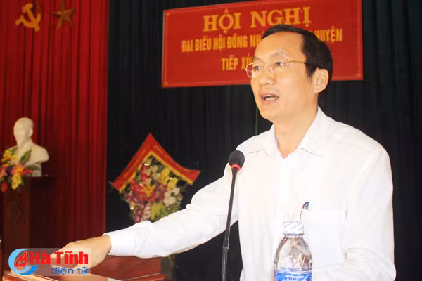 cu tri huong khe de nghi day nhanh tien do xay dung nha may rac