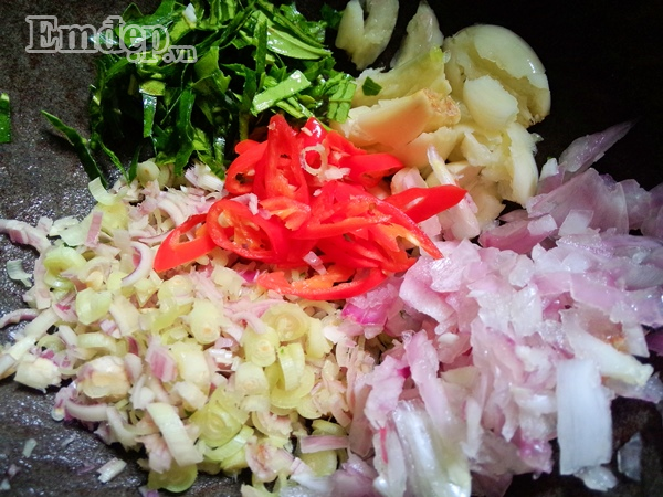 thit ba chi nuong la chanh thom ngon chi nhin thoi da day da keu gao