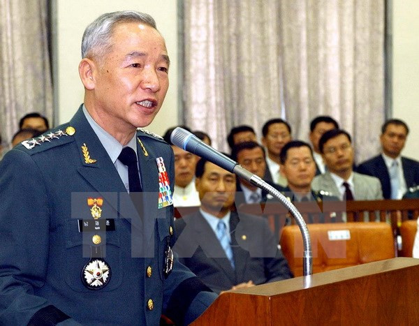 han quoc hai cuu giam doc co quan tinh bao quoc gia bi bat giu