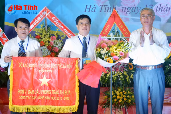 truong cd ky thuat viet duc ky niem 15 nam xay dung va phat trien