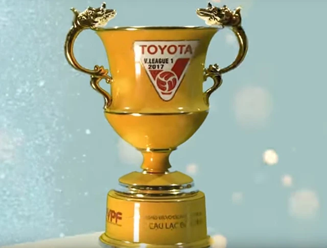 doi vo dich v league 2017 nhan den 2 chiec cup