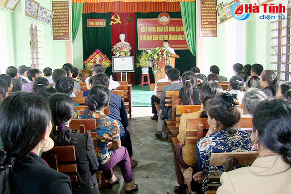 lanh dao tinh cung vui ngay hoi dai doan ket tai dia phuong