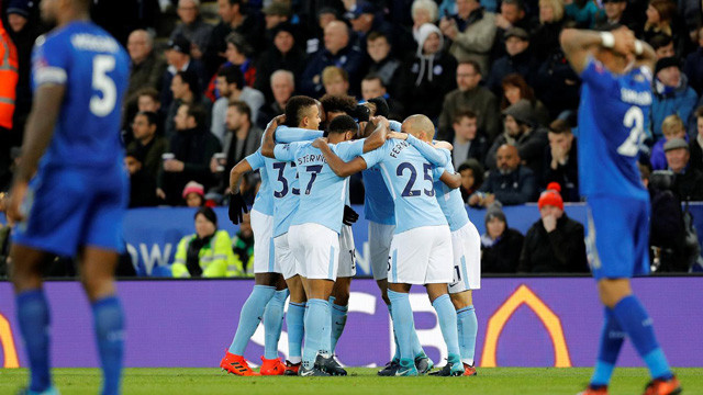 thang nhe leicester man city lam nan long nhom bam duoi