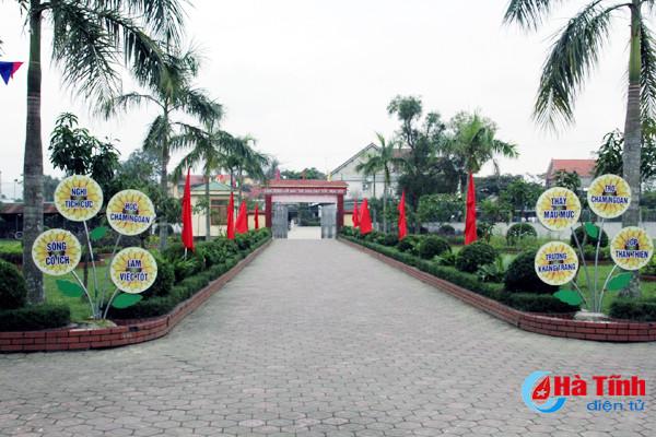 ngo ngang ngoi truong dep nhu resort tren que huong dai thi hao nguyen du