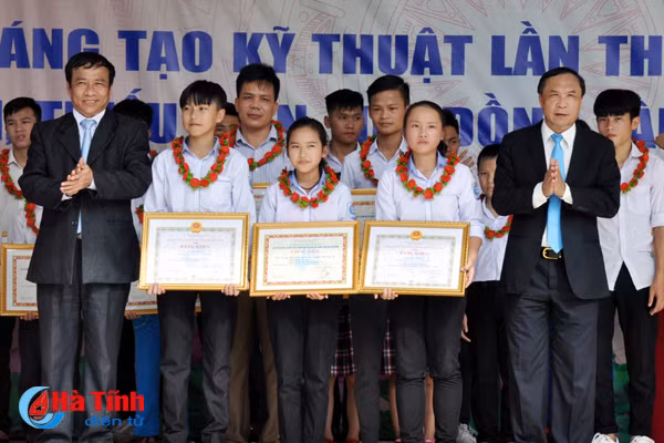 ha tinh khen thuong 49 giai phap sang tao khoa hoc ky thuat