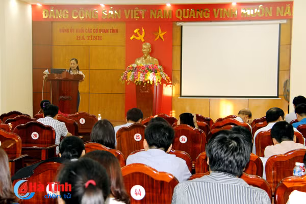 trang bi nghiep vu cong tac dang cho cac dang bo chi bo co so