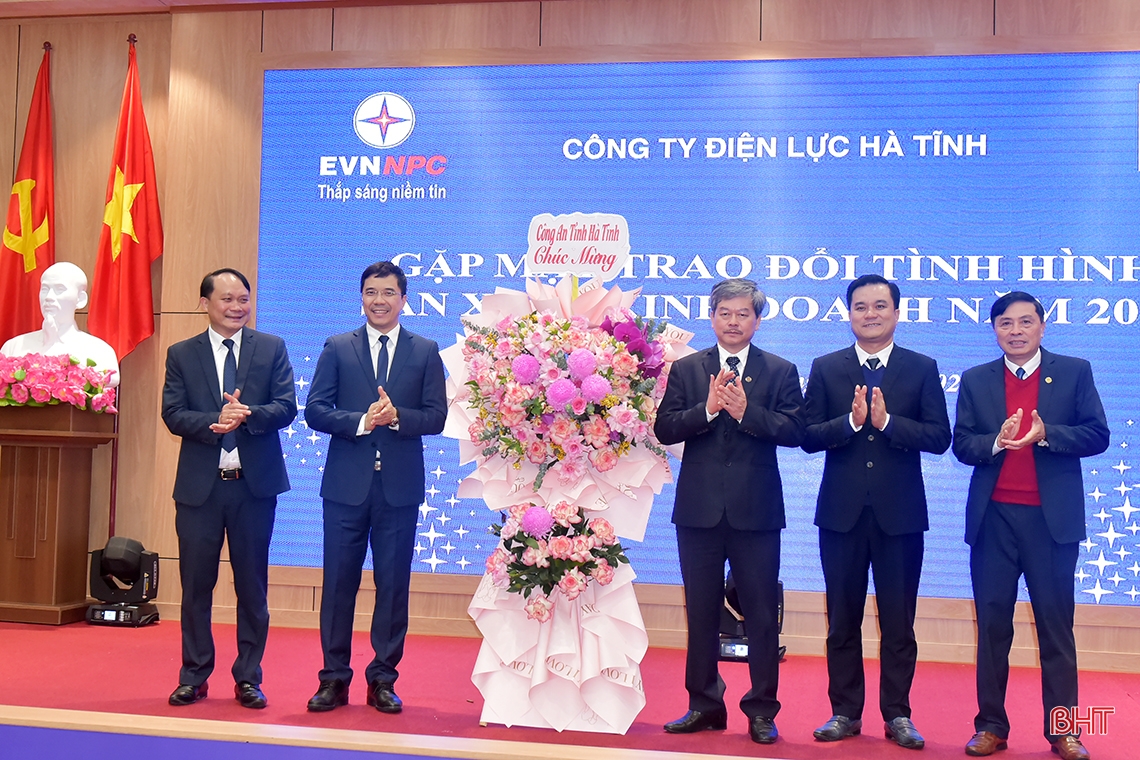 Cấp điện ổn định, phục vụ nhu cầu sinh hoạt cho Nhân dân và các hoạt động trên địa bàn Hà Tĩnh
