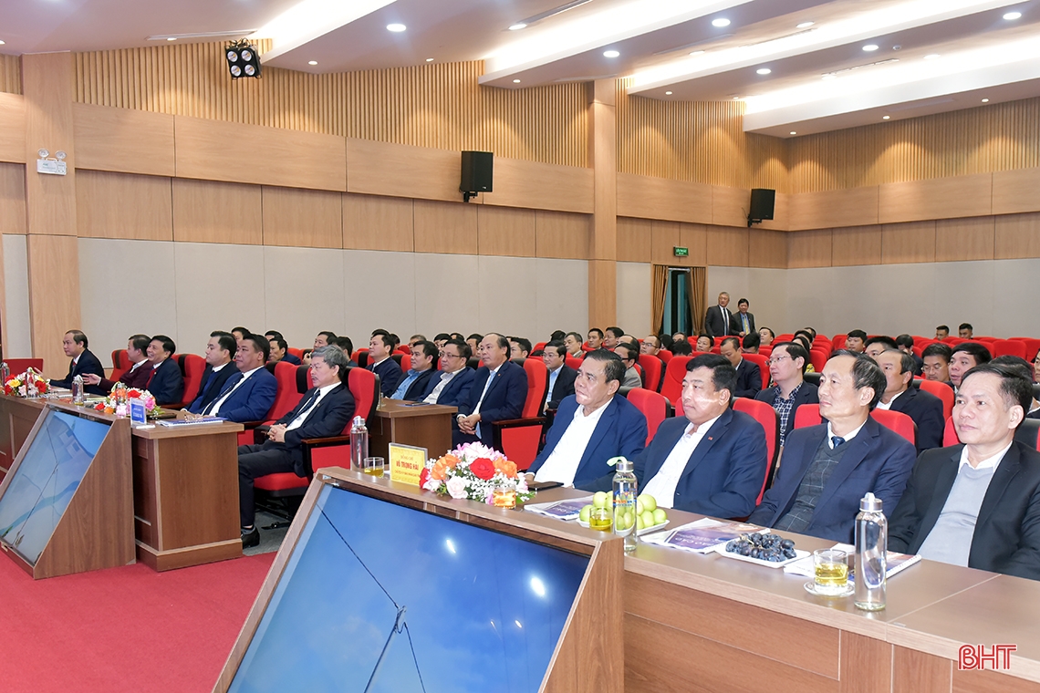 Cấp điện ổn định, phục vụ nhu cầu sinh hoạt cho Nhân dân và các hoạt động trên địa bàn Hà Tĩnh
